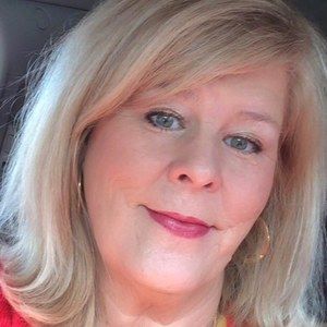 Meet your Posher, Lindy